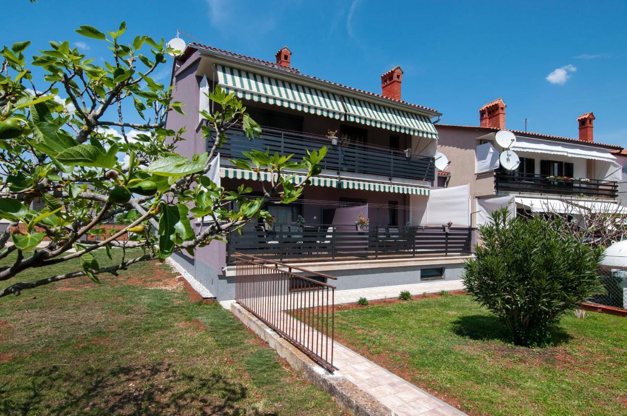 Apartments Kajfes Fažana Exterior foto